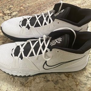 Kyrie Irving basketball shoes